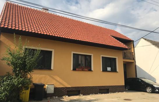 parkování před apartmánem